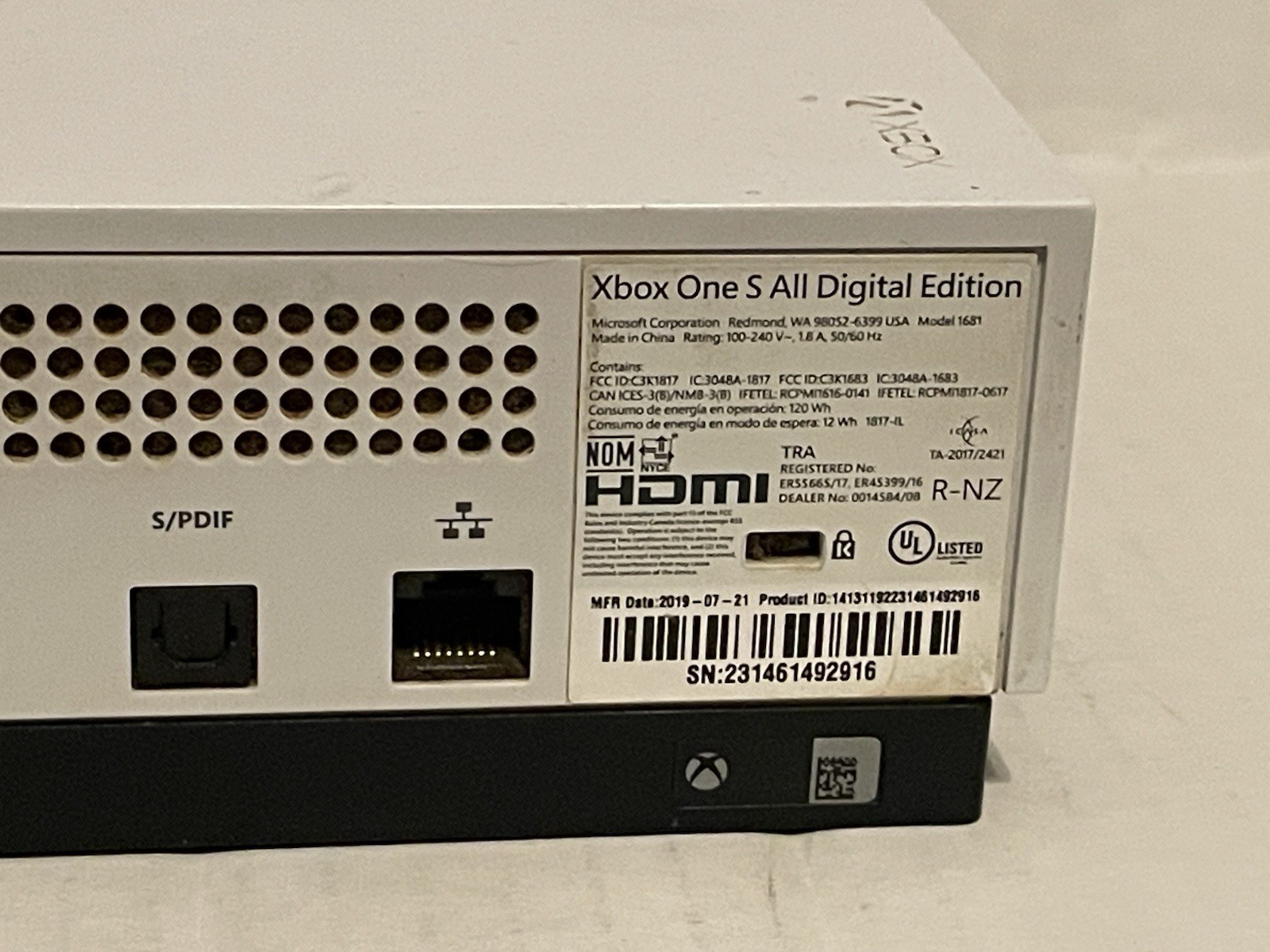 White Xbox 1 S All Digital Edition (Parts Only)￼