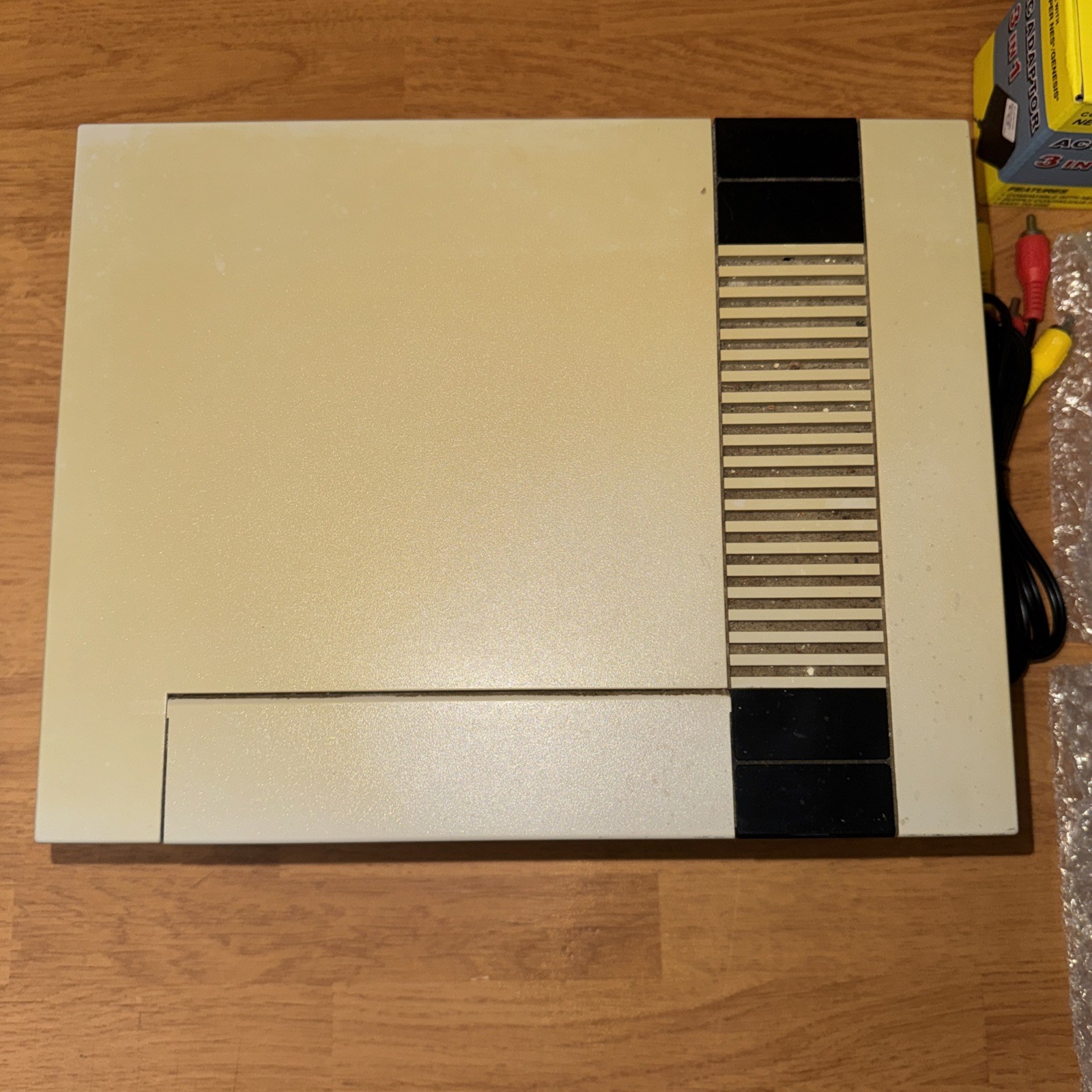 Nintendo NES-001 1985 Console 2 Controllers Power,co-axles cords Tested Working