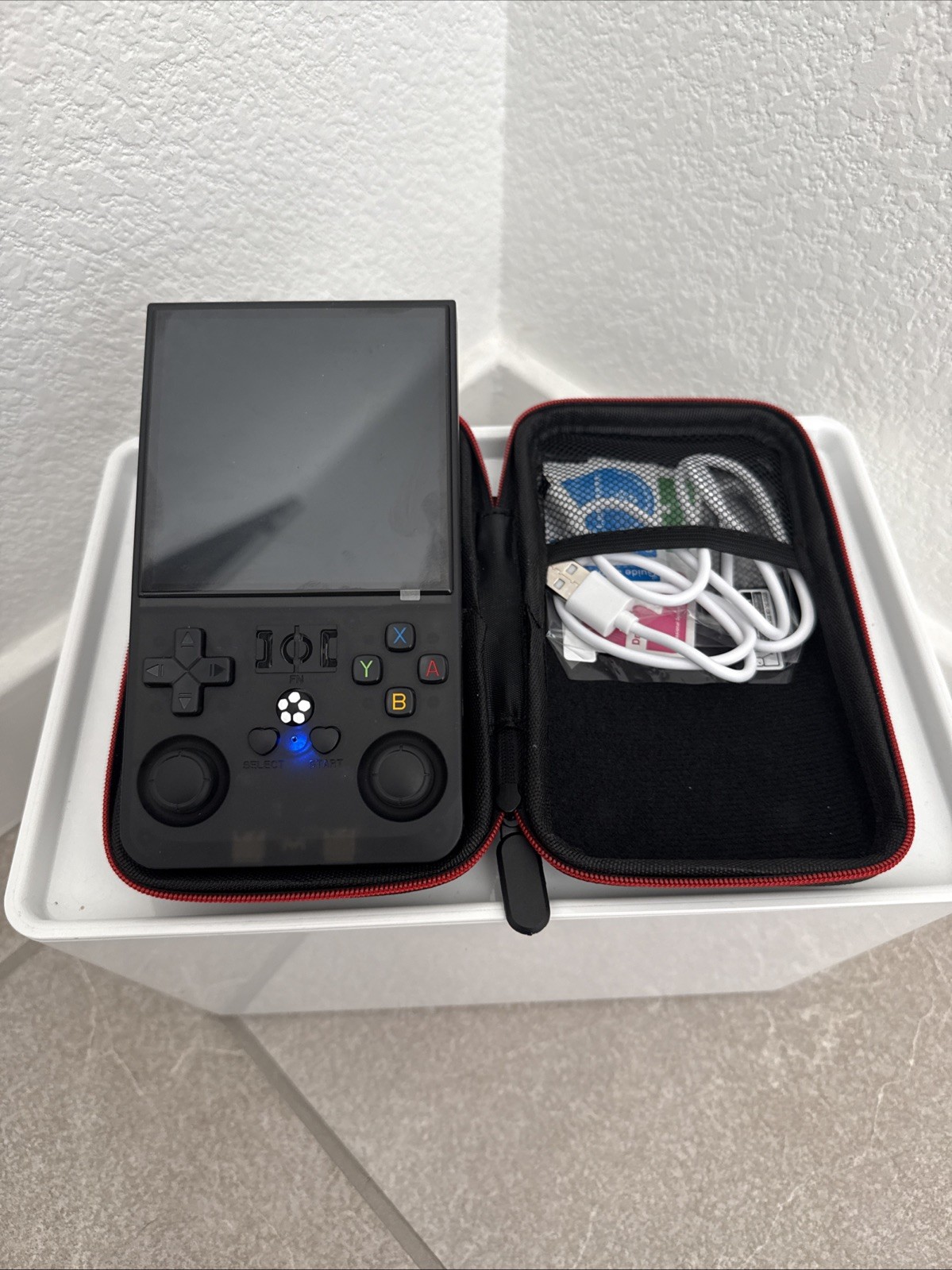 r36 max retro handheld game console