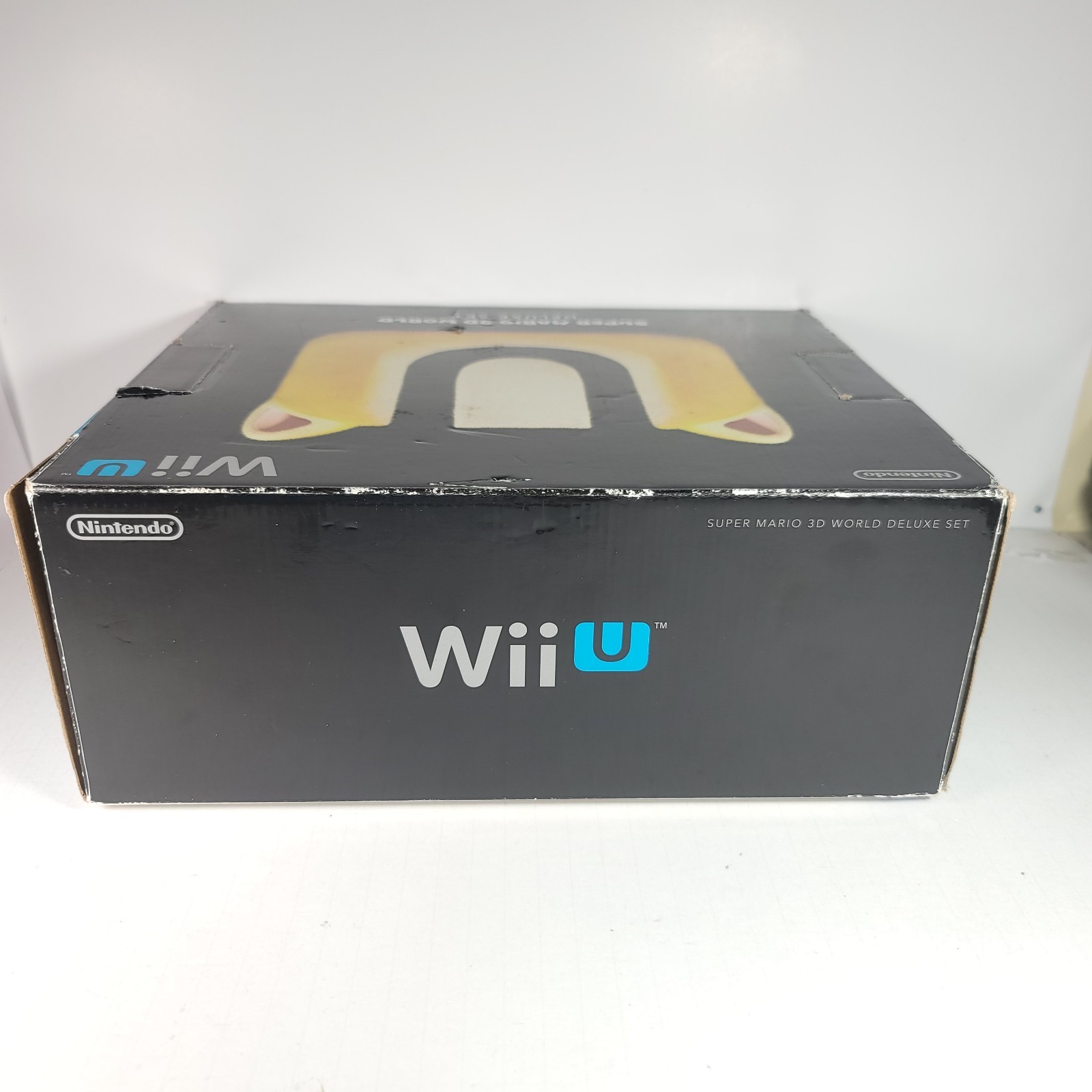 Nintendo Wii U 32GB Super Mario 3D World Deluxe Set CIB Console Bundle Box