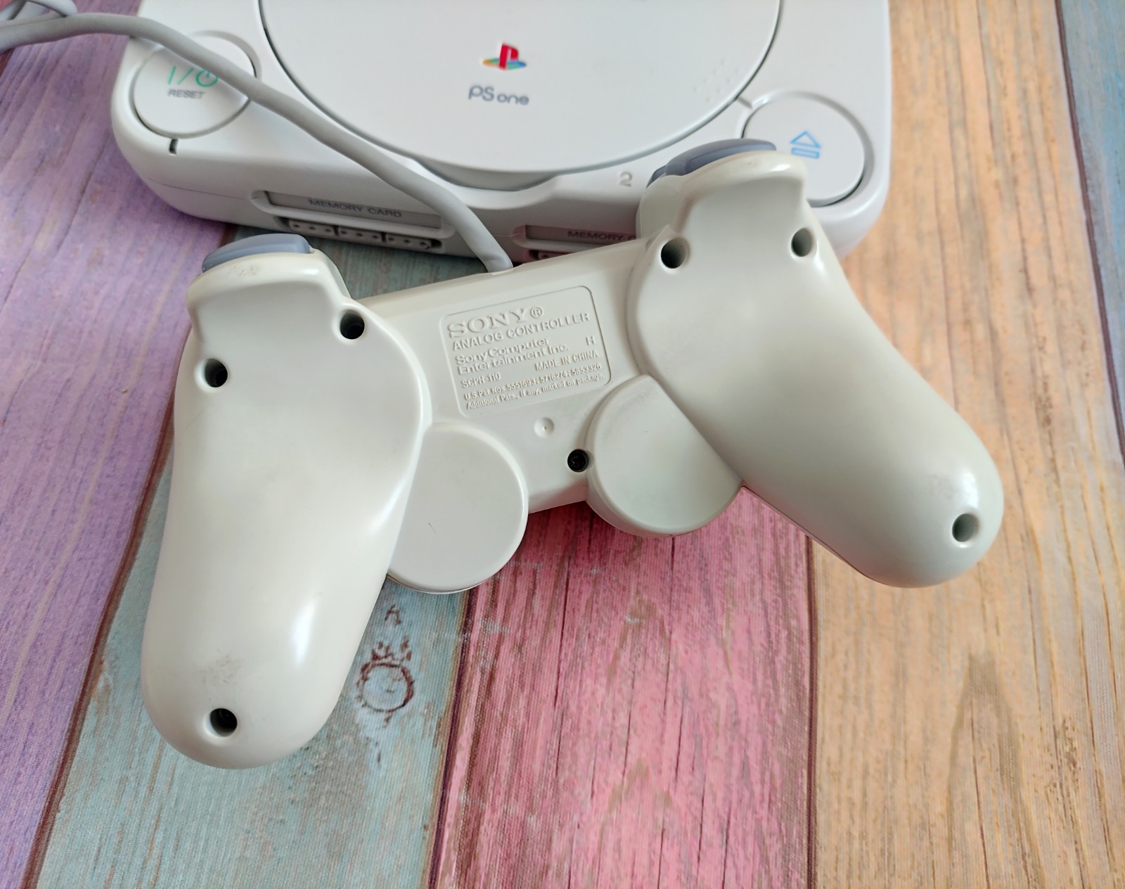 Sony Playstation 1 ps one SCPH-102 psone plays discs from all regions