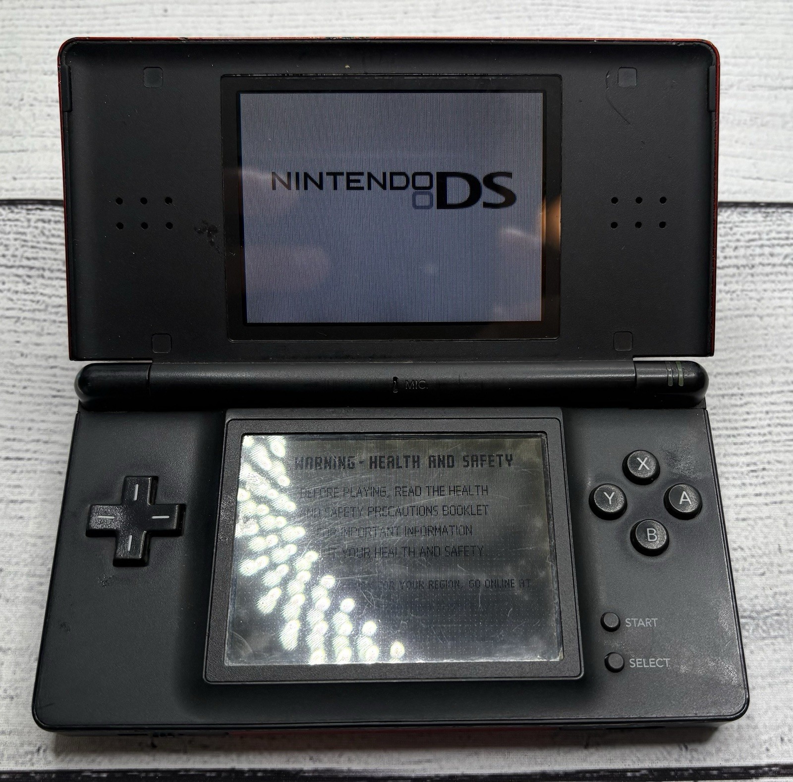 Nintendo DS Lite Crimson – Red/Black Crimson Bottom SCREEN ISSUE