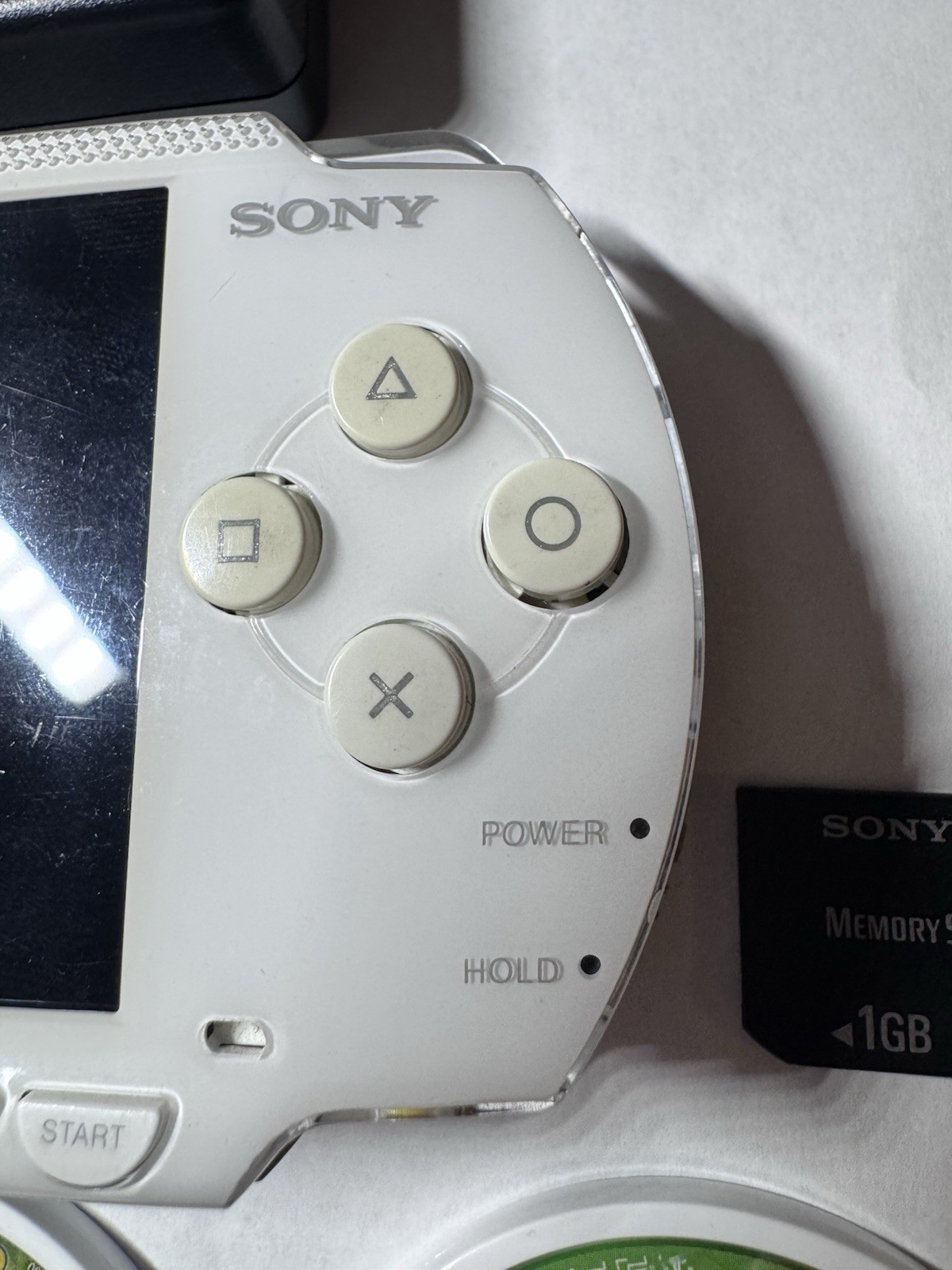 Sony PSP-1000 White Console Works&Ready to play (Please read description)