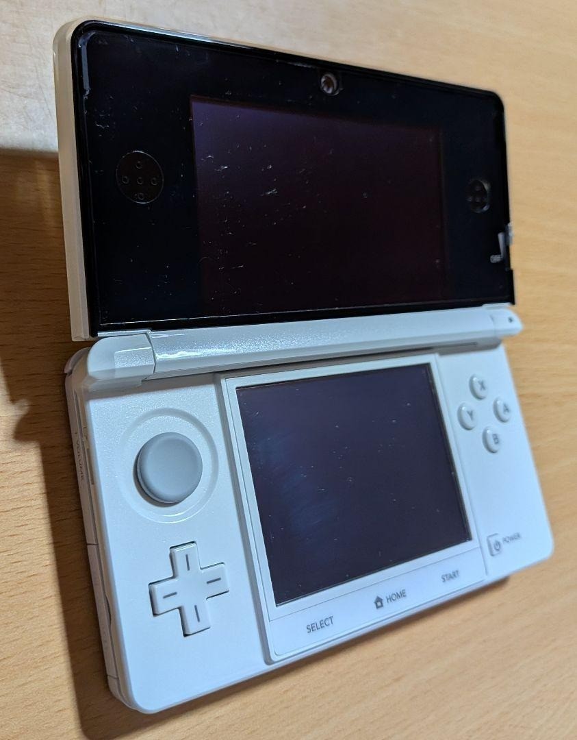USED Japanese New Nintendo 3DS WHITE with all items KTR-001