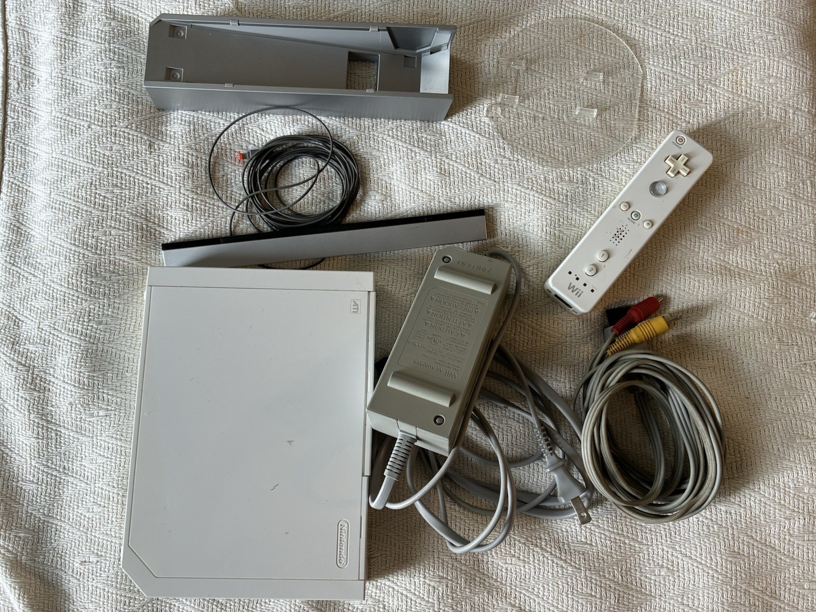 Nintendo Wii RVL-001 Console Bundle Cables Controller 2006 Tested Works
