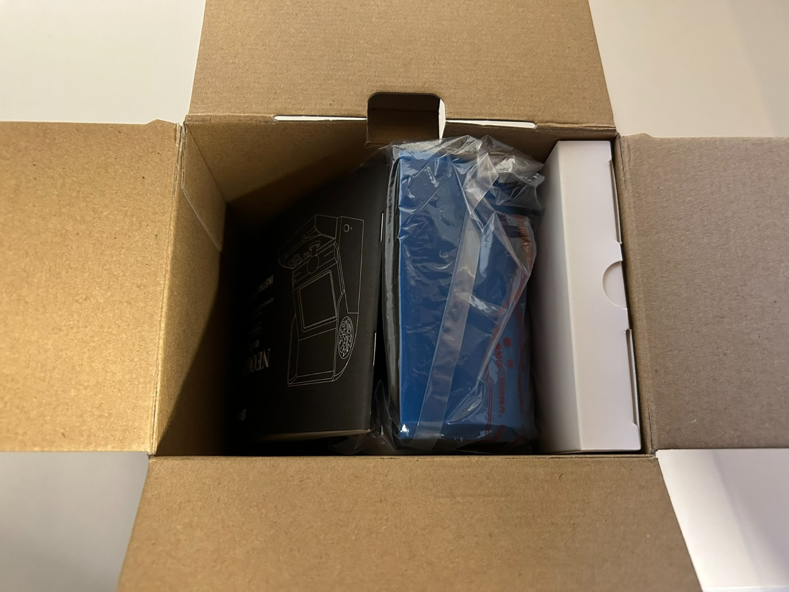 NEO GEO Mini International Classic Edition SNK 40th Anniversary Open Box