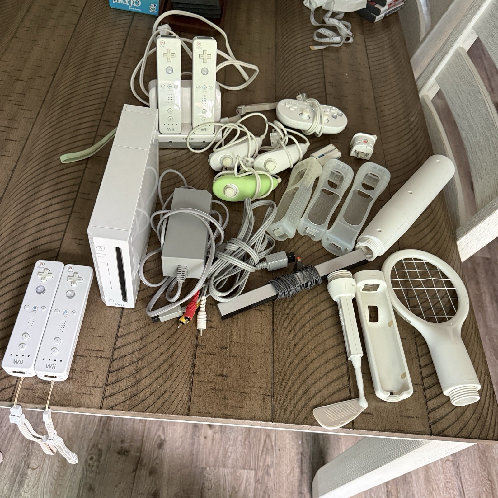 Nintendo Wii Console Bundle Tested 4 Remotes 3 Nunchuks MotionPlus Sports