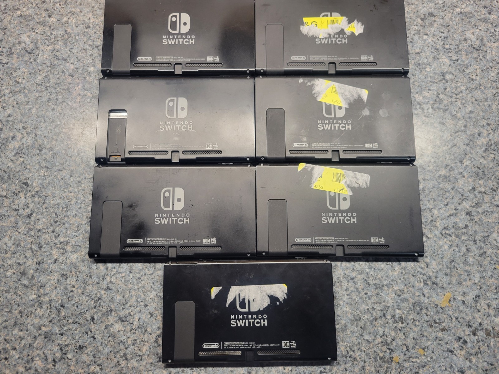 MIXED LOT – 50x Nintendo Switch Standards & LITE Handheld Consoles +JOYCONS READ