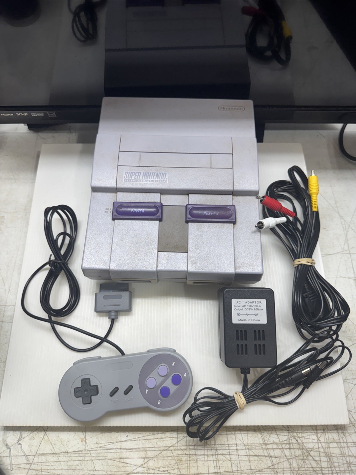 Nintendo SNES Super Nintendo System Console – Gray