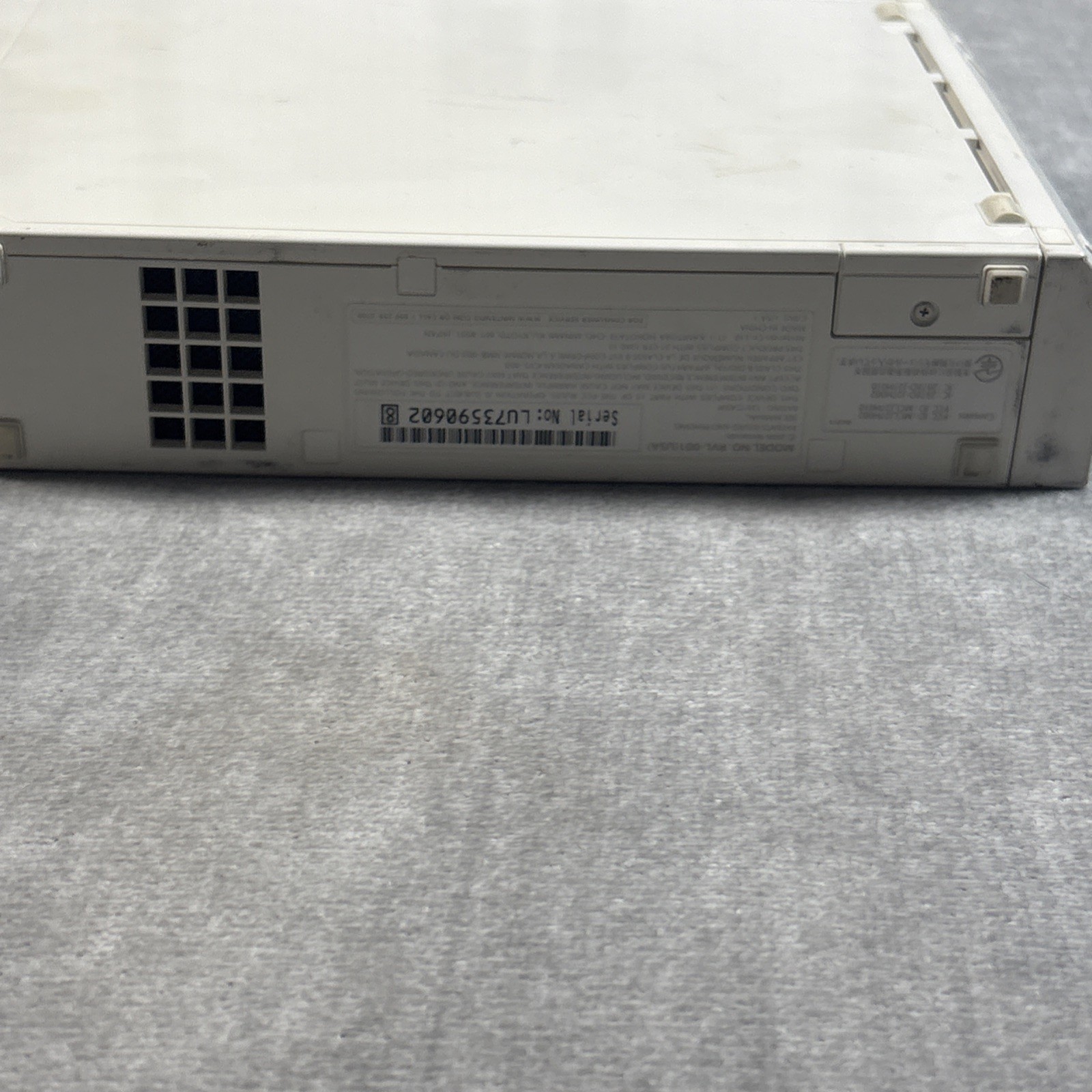 NINTENDO WII CONSOLE With Cables Plus Sensor