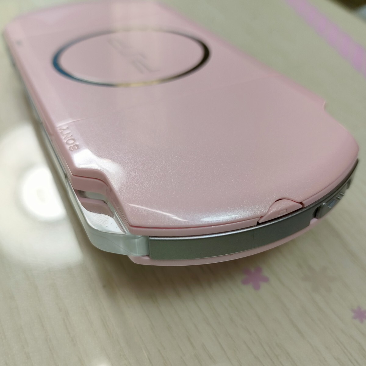 Near Mint Sony PSP-3000 PlayStation Portable Blossom pink memory card
