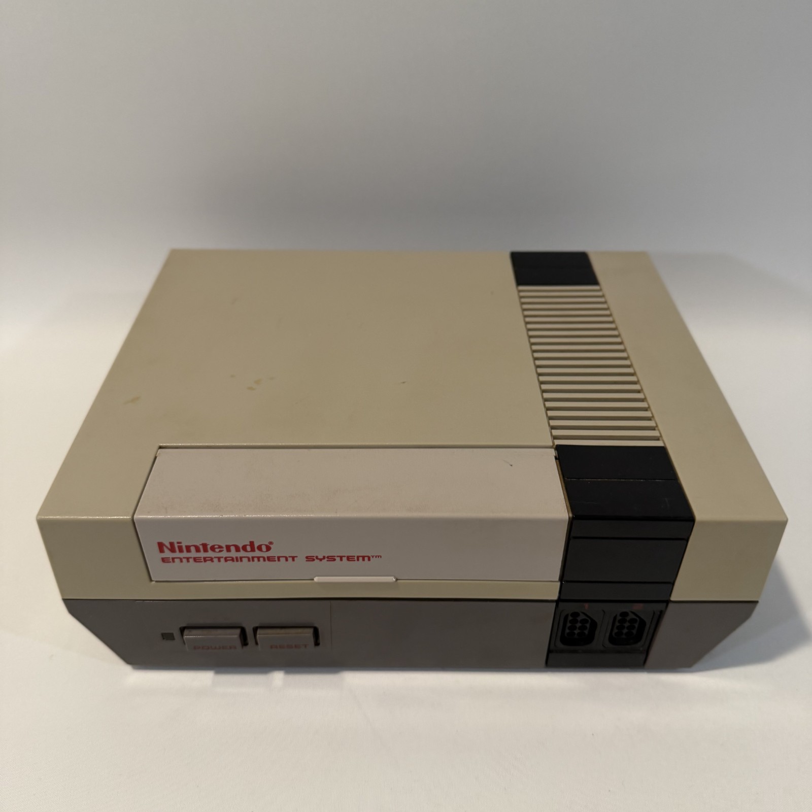 Nintendo Entertainment System NES Console For Parts Repair Red Blinking Light
