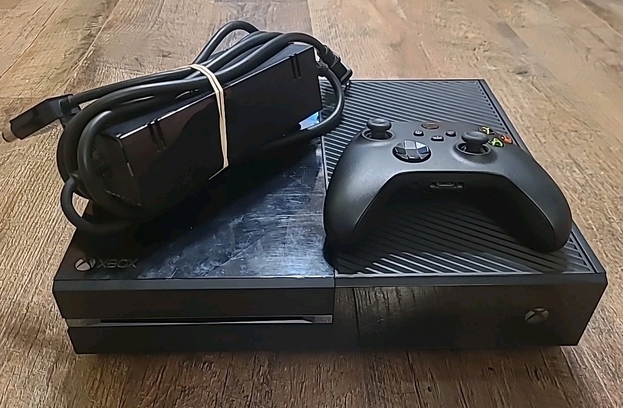 Microsoft Xbox One 500GB Console with Controller & Power Supply Tested
