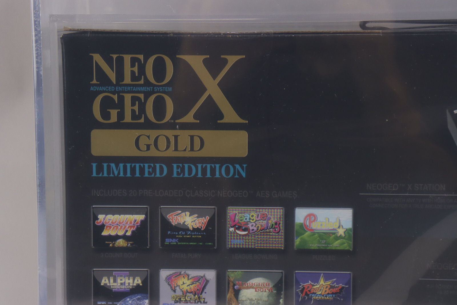 2012 SNK Playmore Neo Geo X Gold Limited Edition Console VGA Gold Level 85+ NM+