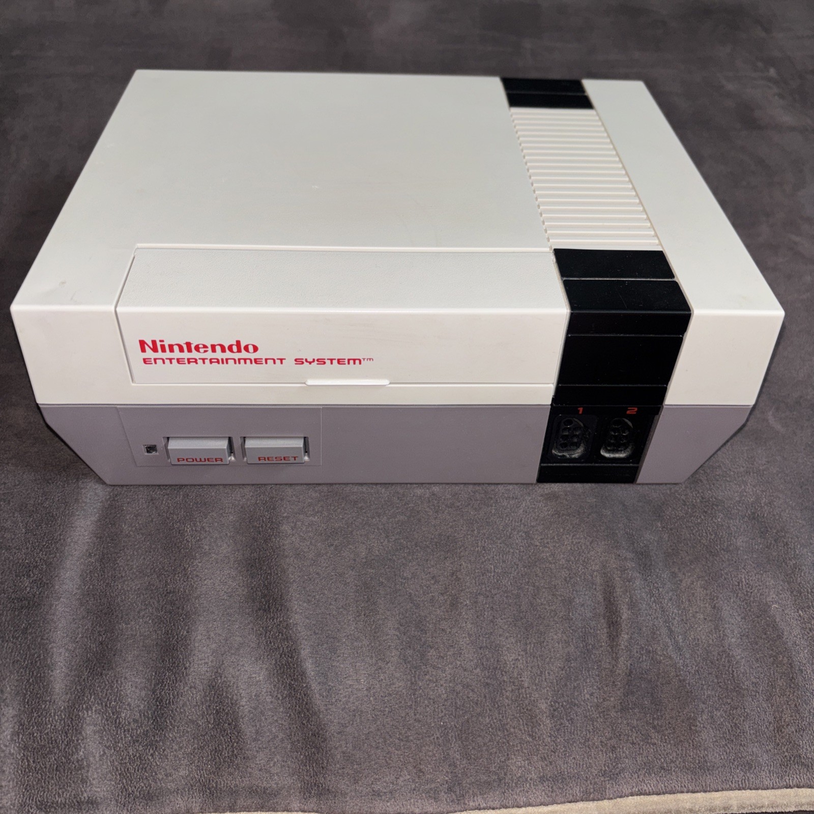 Nintendo Entertainment System 1985 ORIGINAL NES-001 Console + GAME + 2 MANUALS!