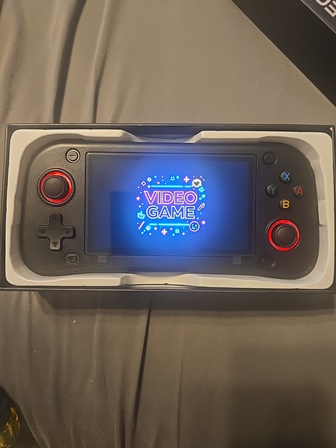G28 Retro Gaming Handheld With 64 Gig SD Card 4.3″ IPS Screen And Hdmi Output