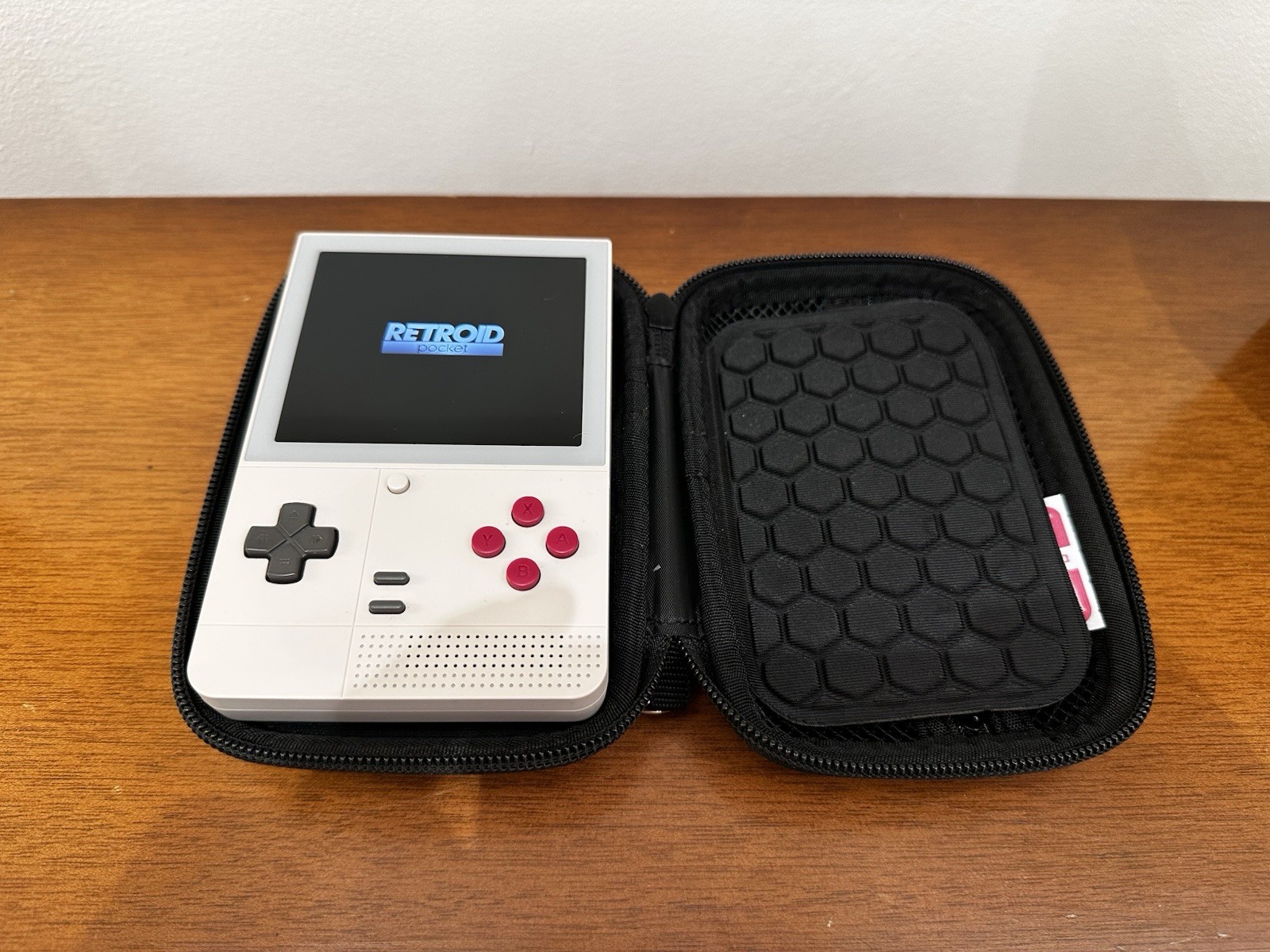 Retroid Pocket Classic Handheld Emulation Console 4 Button 6gb/128gb Retro Grey