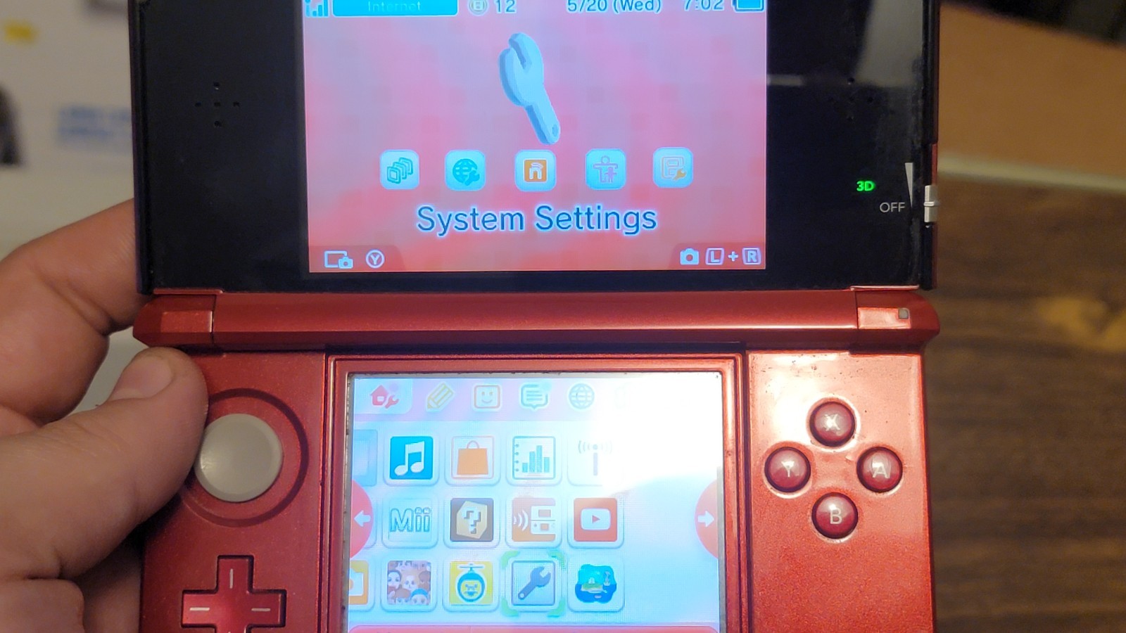 Nintendo 3DS Handheld System – Flame Red US Region w/ Pokemon Sun