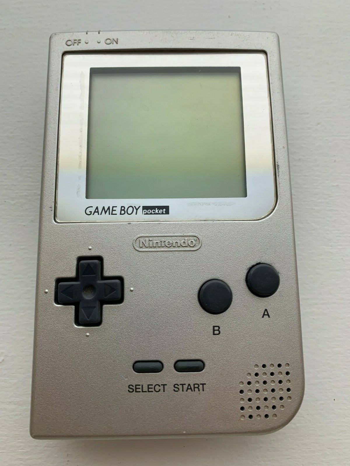 Nintendo Game Boy Pocket MGB-001 – SILVER – 100% OEM – Tested Working