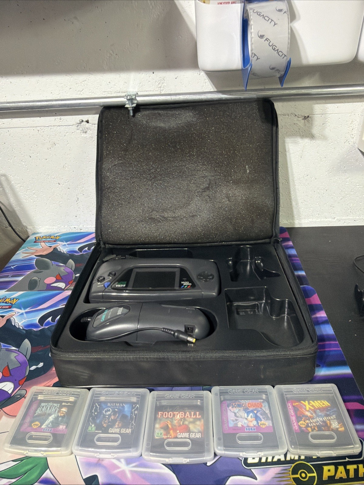 Sega Game Gear Console Bundle W Case Charger 5 games, sonic, batman needs screen