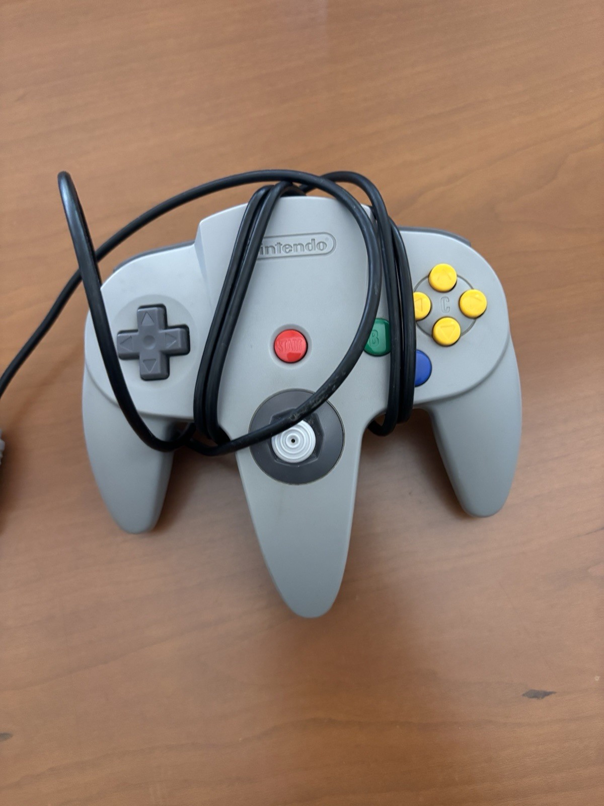 Nintendo 64 w Three Controllers!