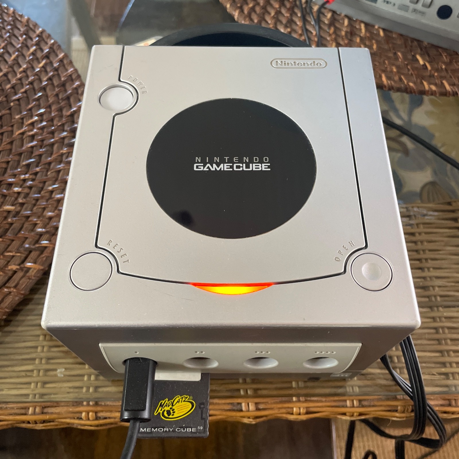 Nintendo GameCube DOL-101 Gaming System SILVER Console 1 Controller Bundle