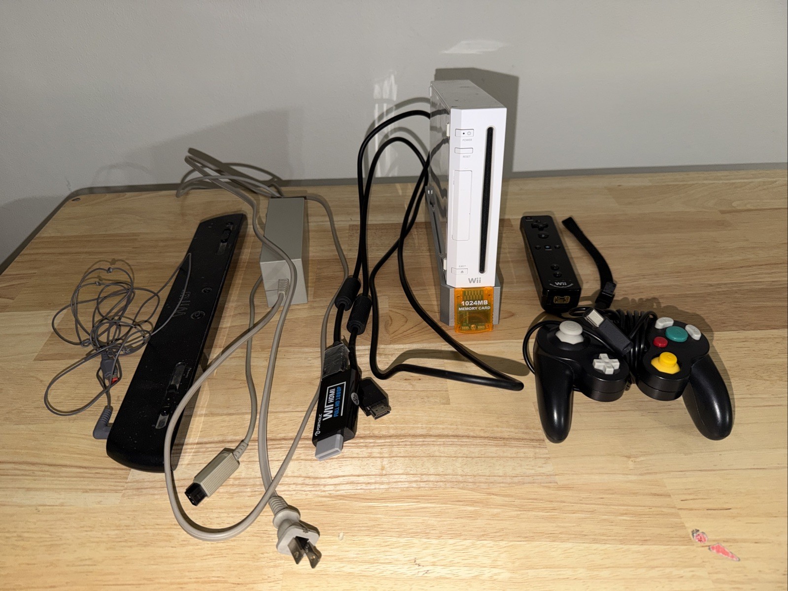 Nintendo Wii 1 Wii Remote & Gamecube Controller Memory Card Read Description