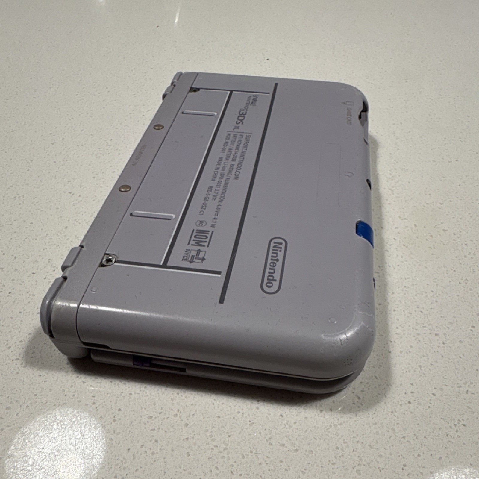 Nintendo New 3DS XL SNES Edition Gray Purple Handheld Console w/ Charger