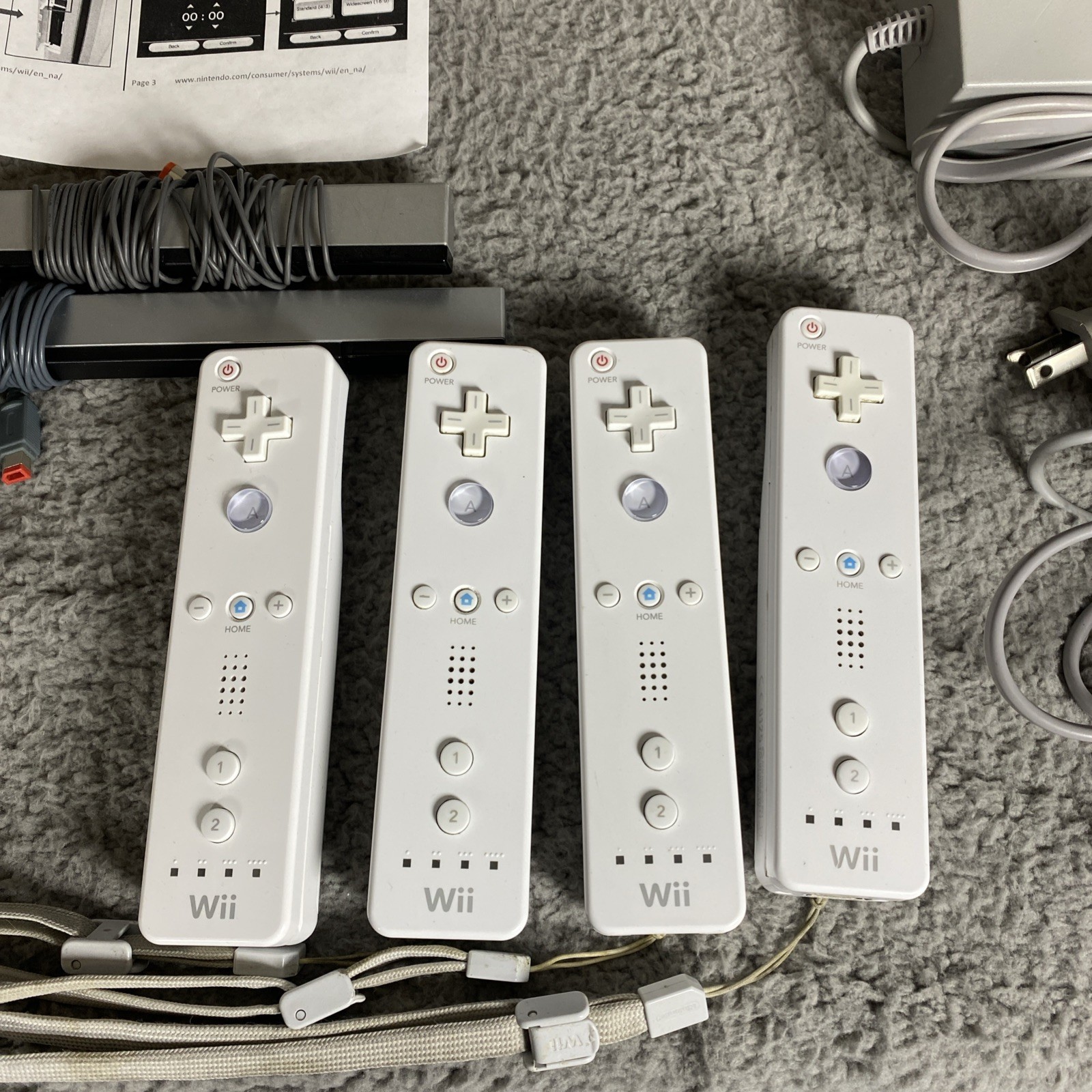 wii console bundle W/4 Controllers Extra Game Cords 2 Games. As Is. Tested Works