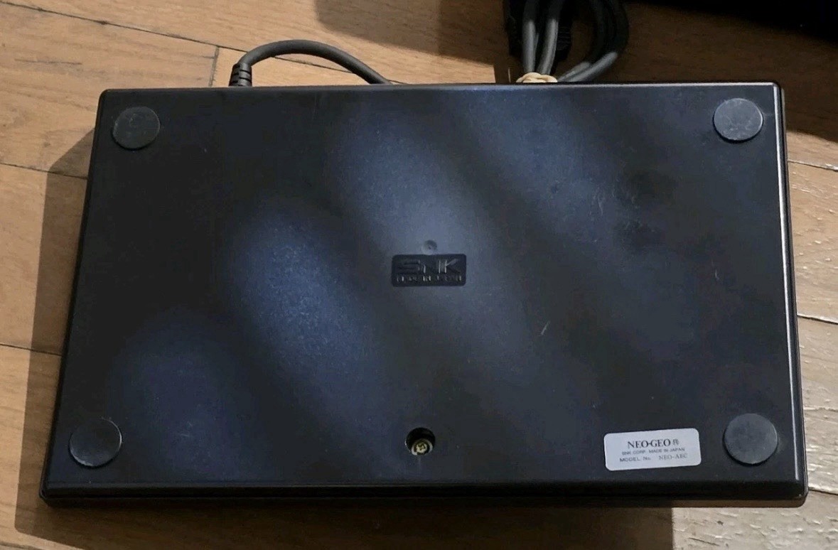 Neo Geo AES Gold System; 2 Controllers, and Cables