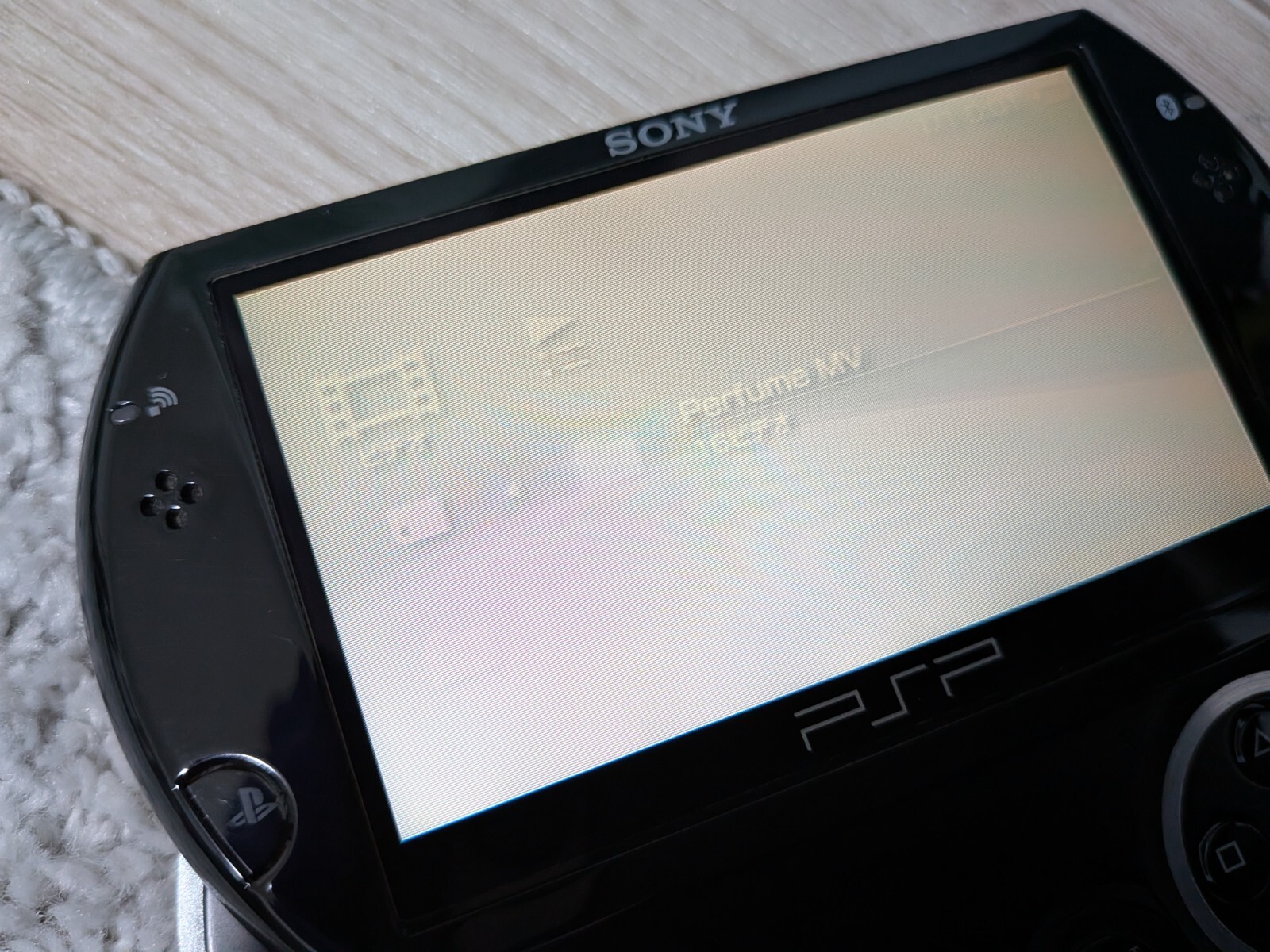 sony psp go console black and 8gb memory Tested Work – many songs by Perfume