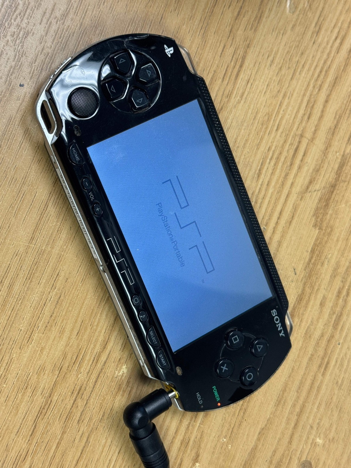 Sony PSP-1001 Handheld Console Black w/ Battery For Parts Repair