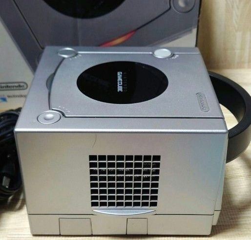 Nintendo GameCube Silver DOL-001 Console Complete Boxed Japan Working