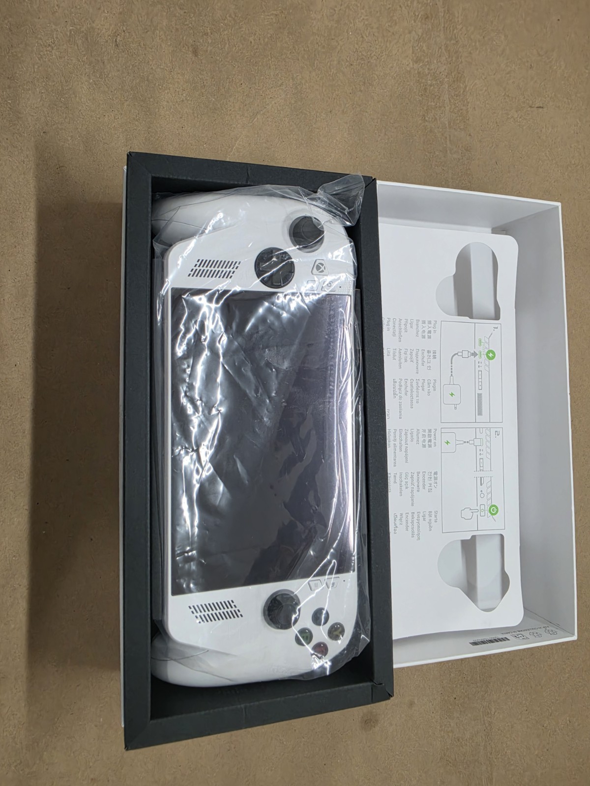 Asus ROG Xbox Ally AMD 16GB RAM 512GB White new open box