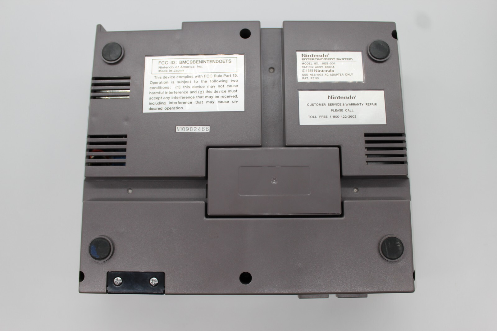 Nintendo Entertainment System (NES-001) – FOR PARTS OR REPAIR