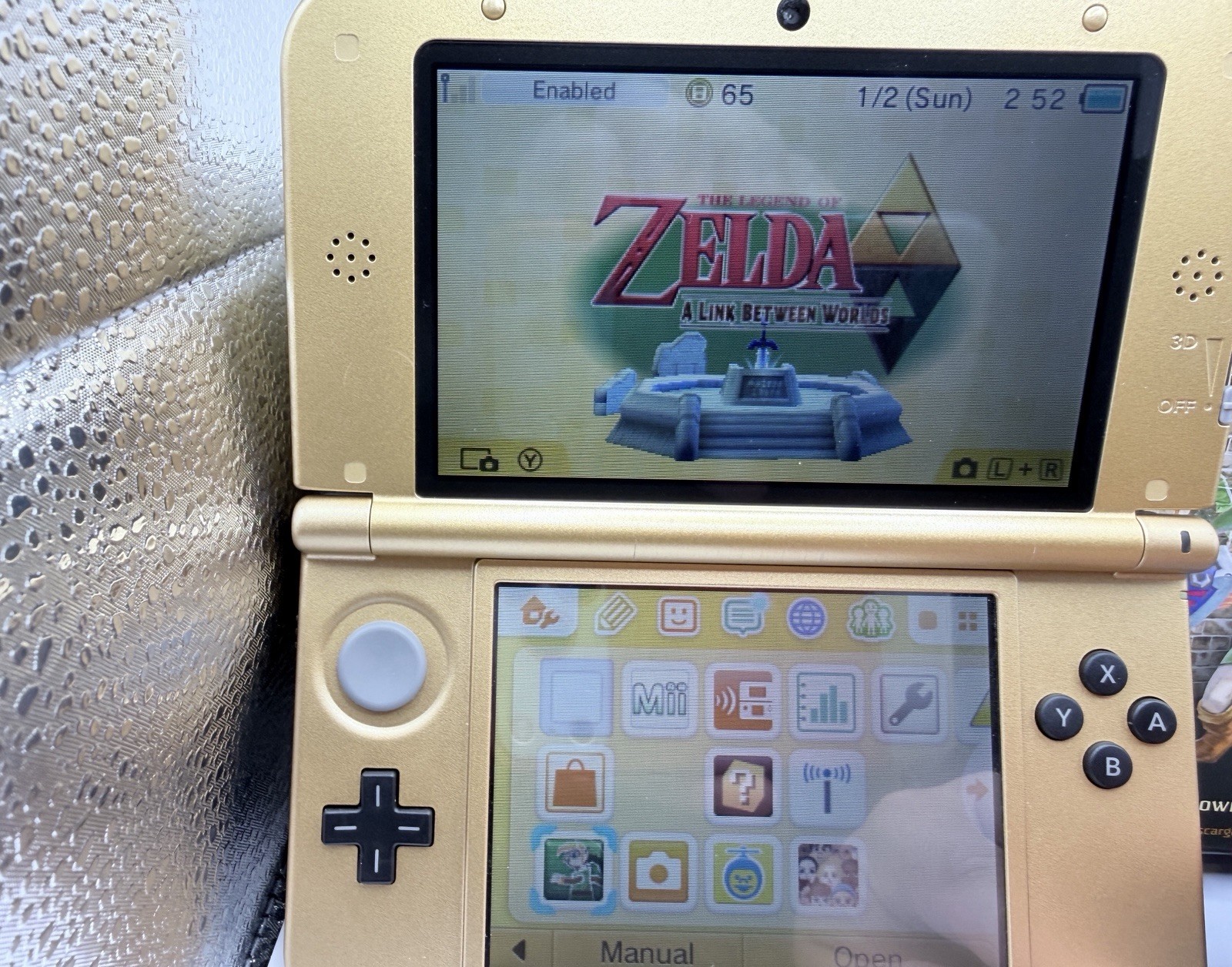 Nintendo 3DS XL Link Between Worlds Edition