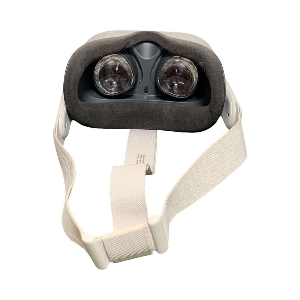 Oculus KW49CM (Quest 2) 64GB VR Headset – Used with Controllers