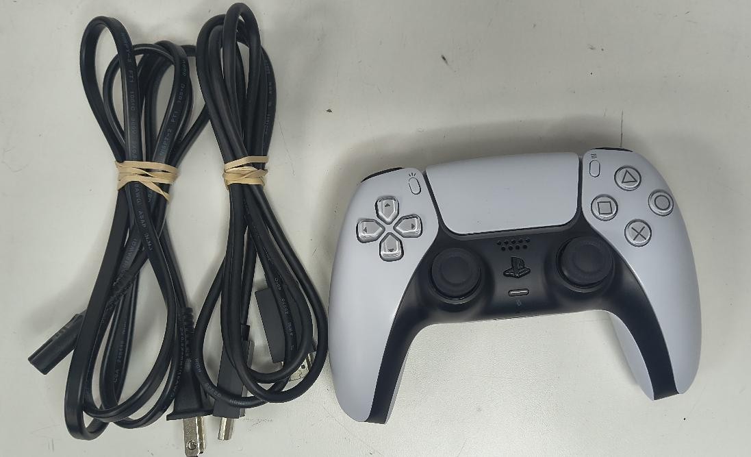 1TB DISC PS5 W/MOTE/CORDS (P14026701)