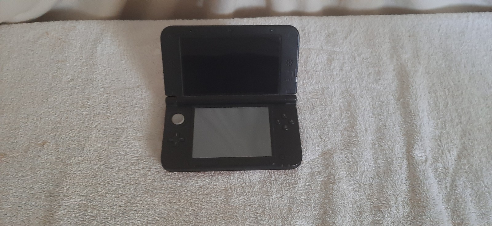 Nintendo 3DS XL (about) 200+ Games – Sold AS-IS (Charger Not Included)