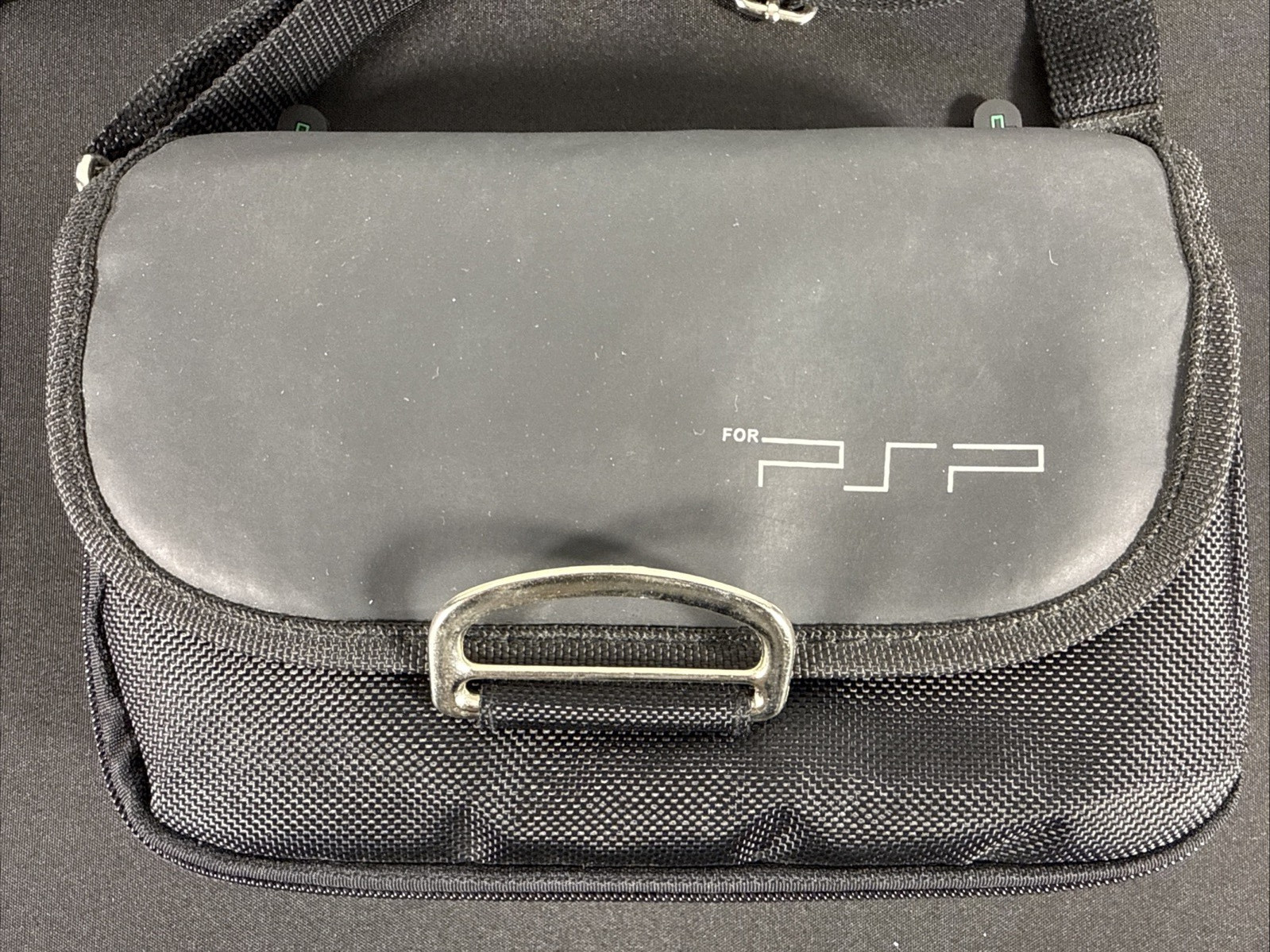 Sony PSP 2001 Silver Playstation Portable Console Crossbody Fanny Bag Needs Batt