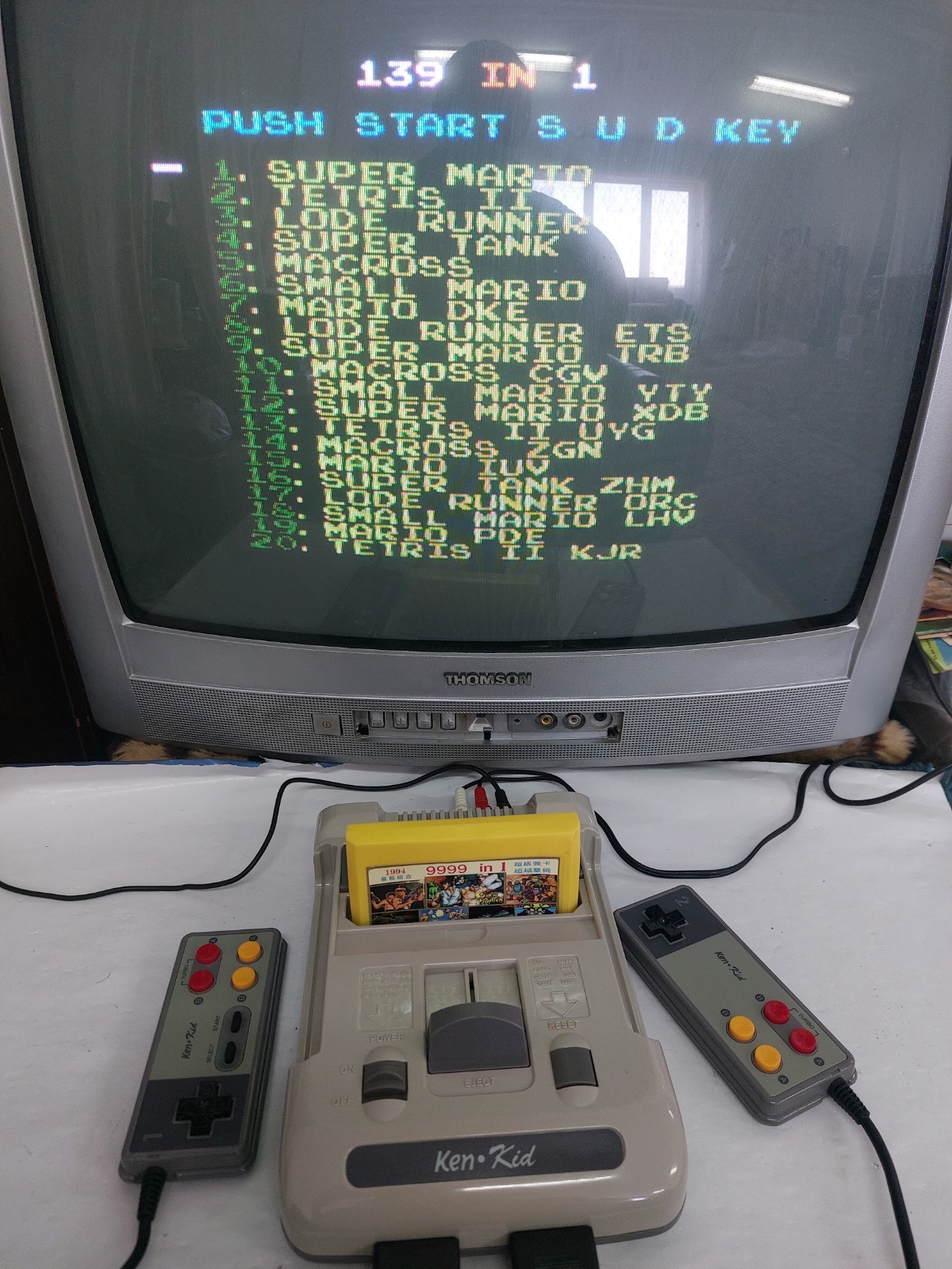 Kenga ken kid video game console from 90’s excellent condition + box, games