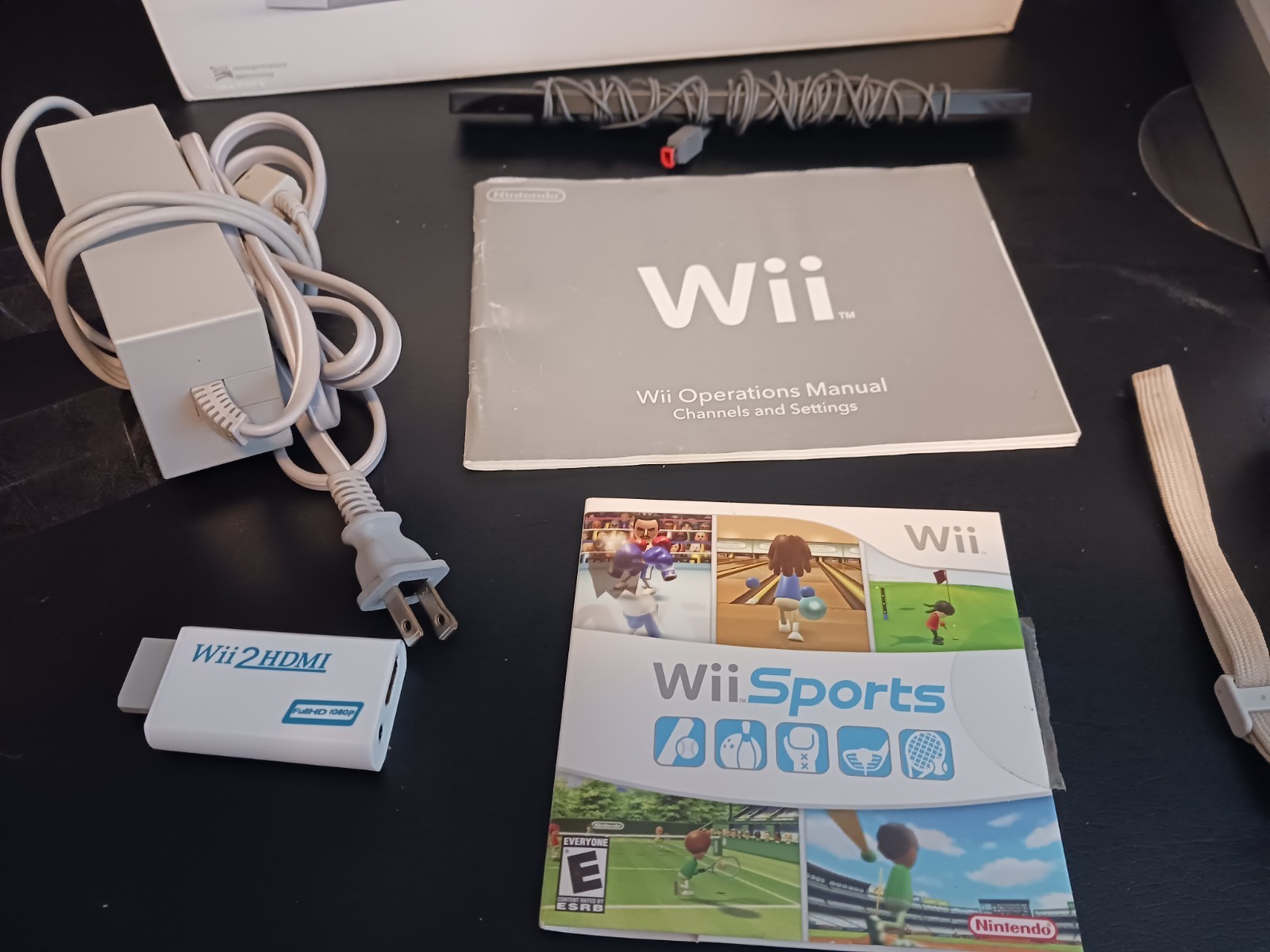 Nintendo Wii Console White Complete In Box CIB with Wii Sports Bundle – Tested!