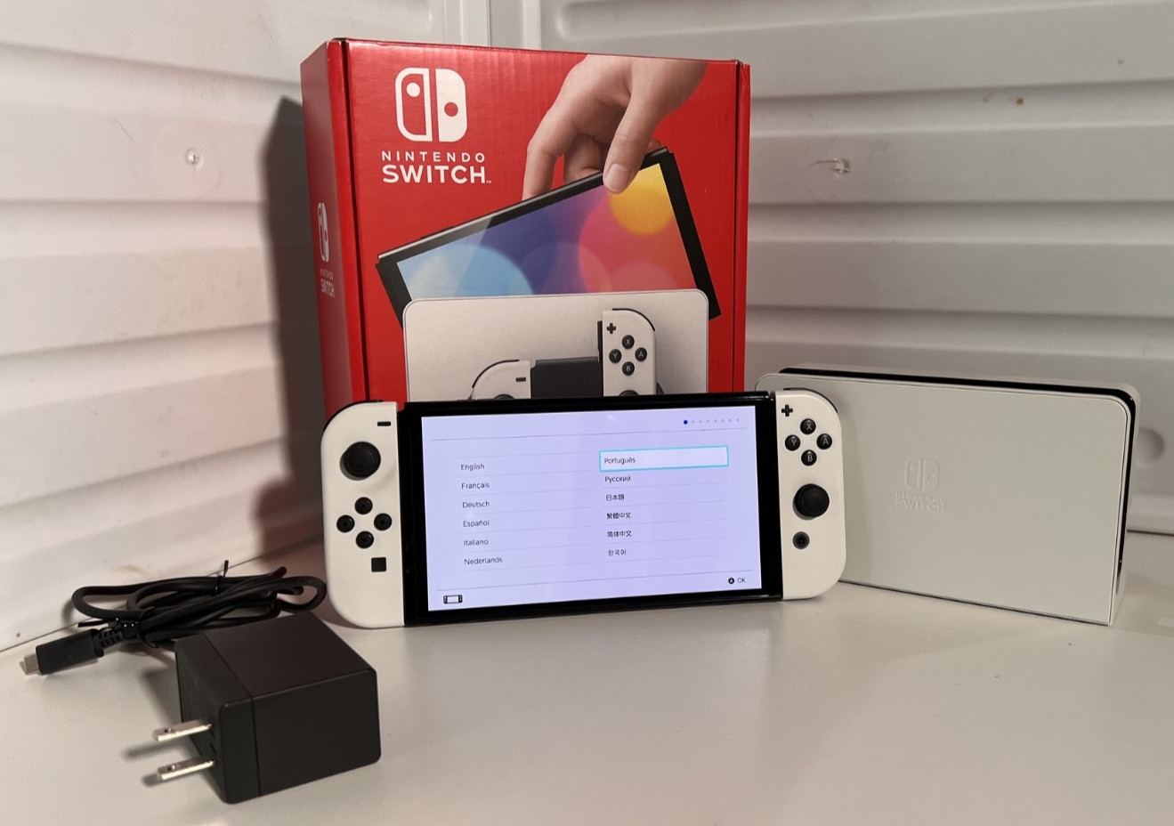 Nintendo Switch OLED Model HEG-001 Handheld Console – 64GB – White.