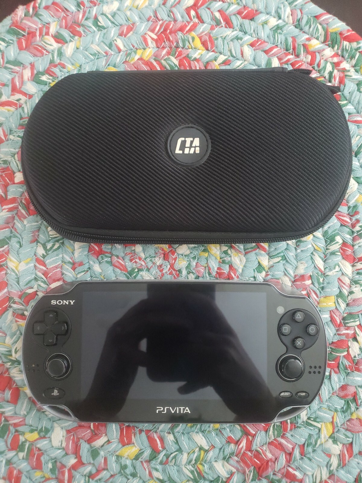 Sony PlayStation Vita Black 16 GB w/ Case