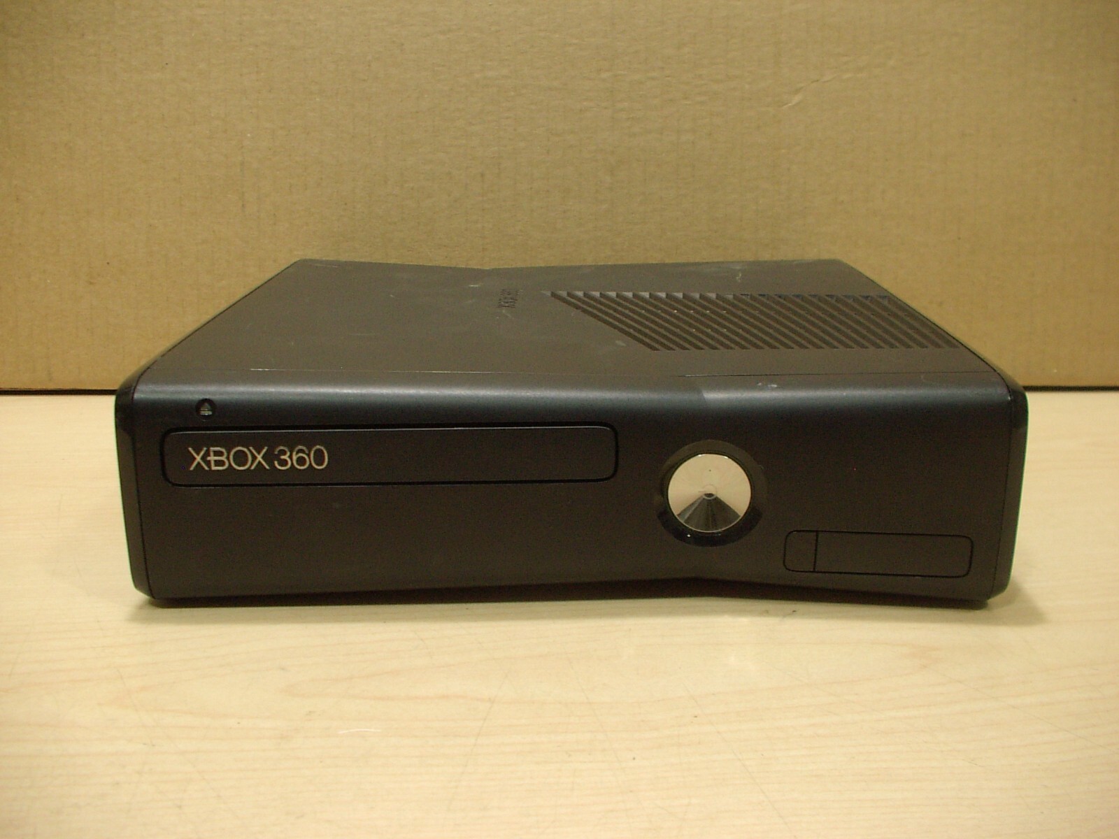 Xbox 360 Slim matte black 0GB console only working
