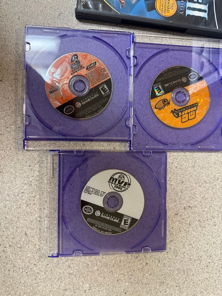 Indigo DOL-001 Gamecube W/ Region Switch? w/ 4 Games