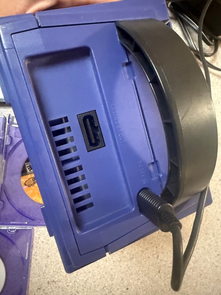 Indigo DOL-001 Gamecube W/ Region Switch? w/ 4 Games