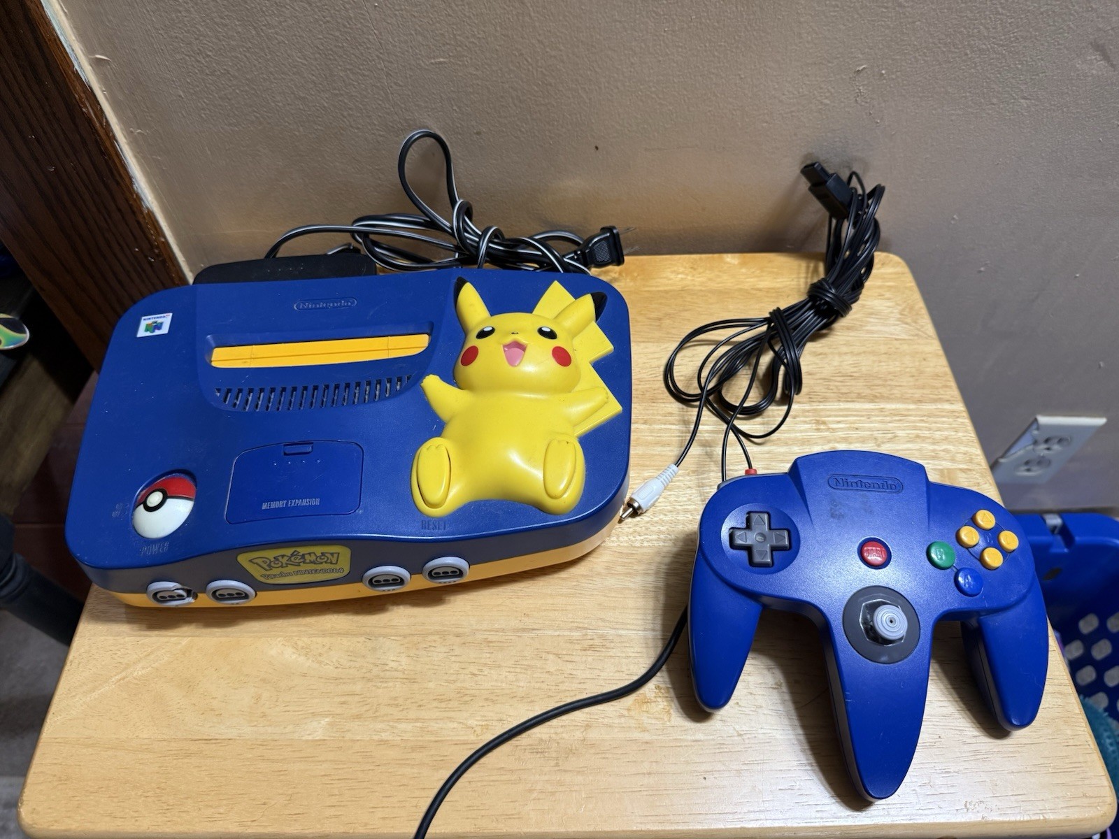 Vintage 1990s Nintendo 64 Pikachu Edition With One Controller * Works!*