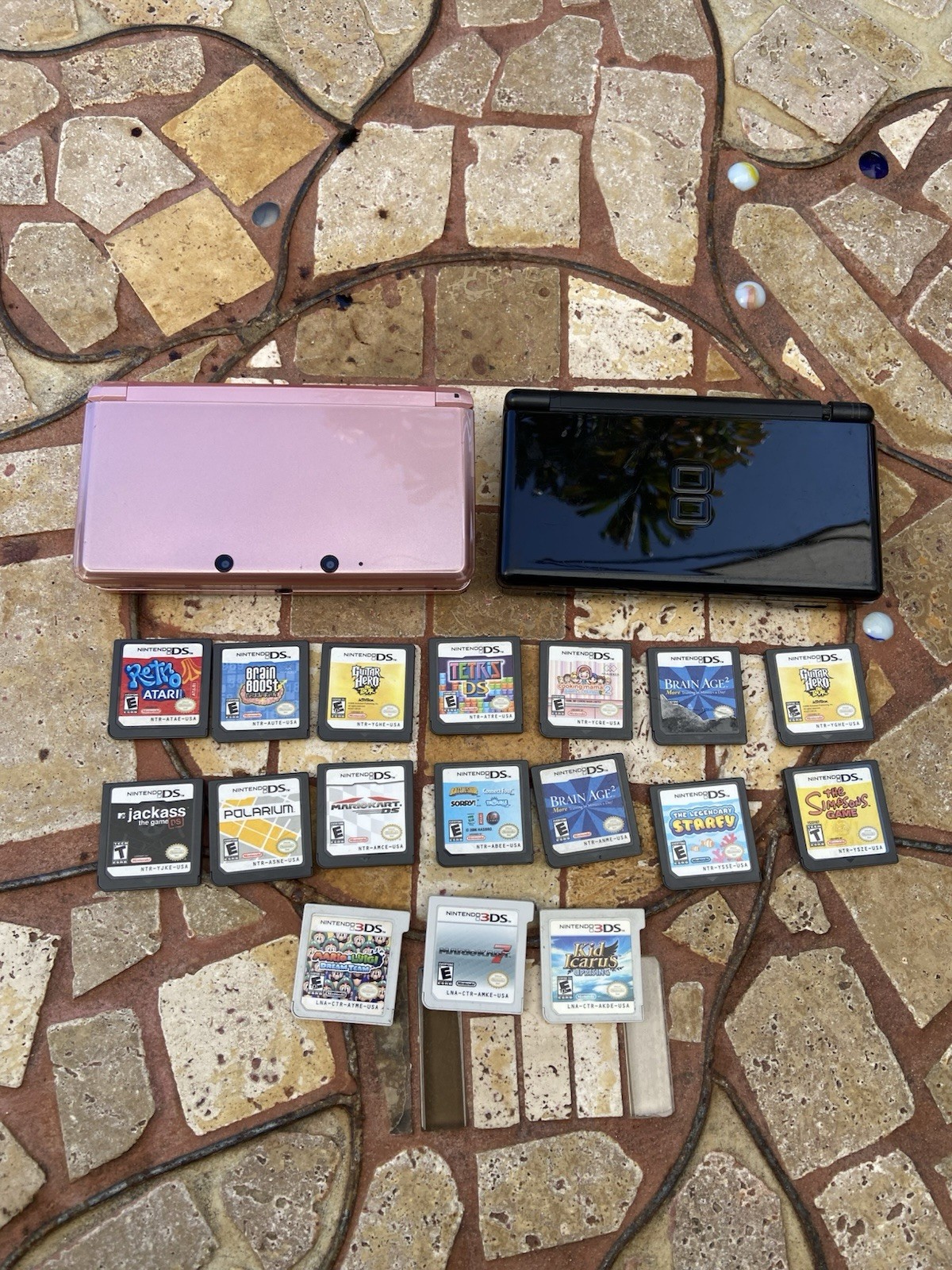 Nintendo 3DS Pink & DS Lite Bundle 19 Games Mario Kart DS & 7 Tested AS-IS