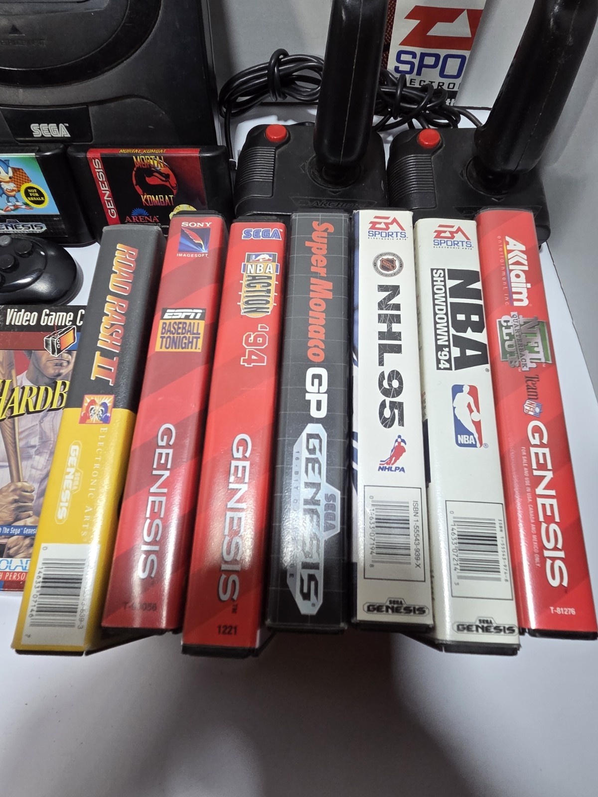Sega Genesis Bundle lot 10 games 4 controllers, Joysticks.